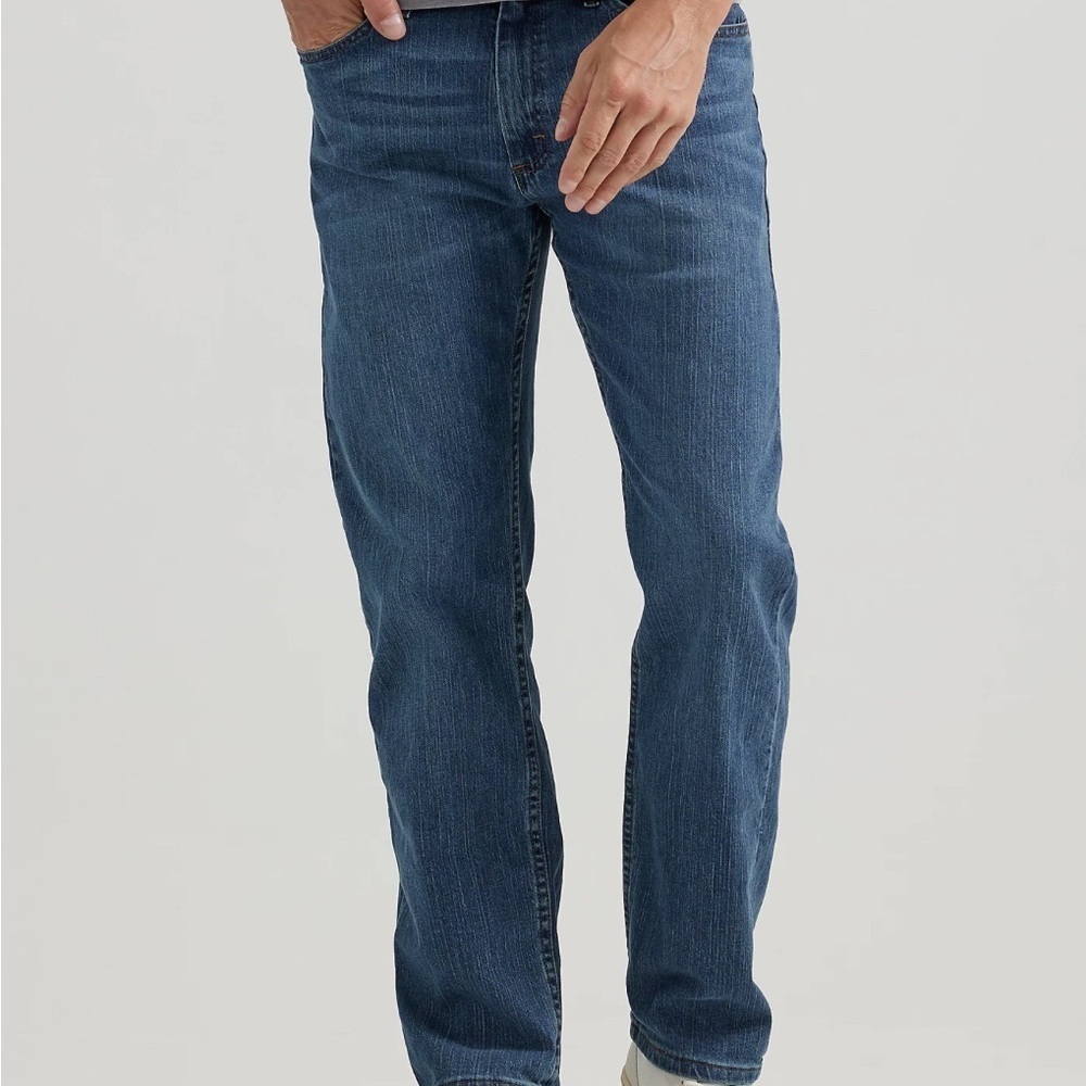 Wrangler Blue Straight Jeans Classic Fit 34x30